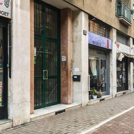 Loreto & Stazione Centrale Cozy Apartment Milaan Buitenkant foto